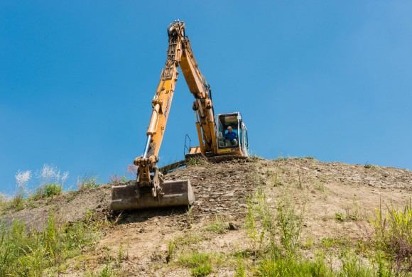 COVER OF MUNICIPAL WASTE DUMP<br/>CMV SERVIZI, BONDENO (FE)