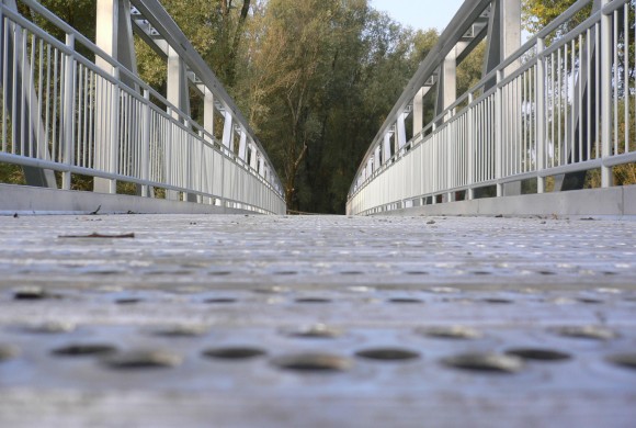 NEW BRIDGE LEFT SIDE OF DI MEZZO LAKE,<br/>MANTOVA